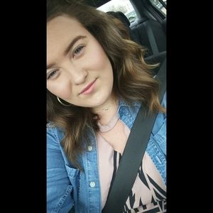 Meet your Posher, Lexie